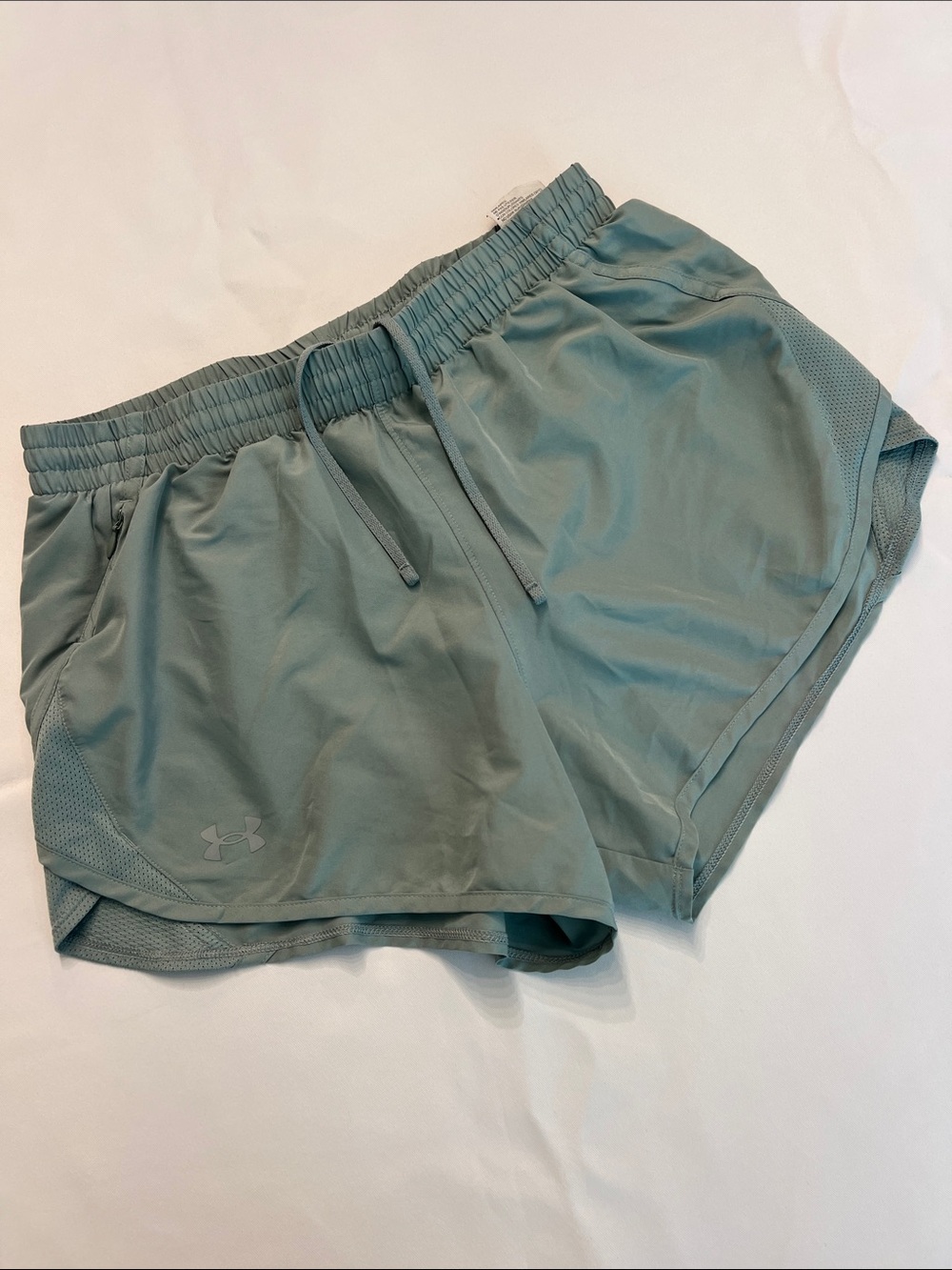 Under Armour Women's Teal Athletic Running Shorts w/ zipper hip pocket Size Med